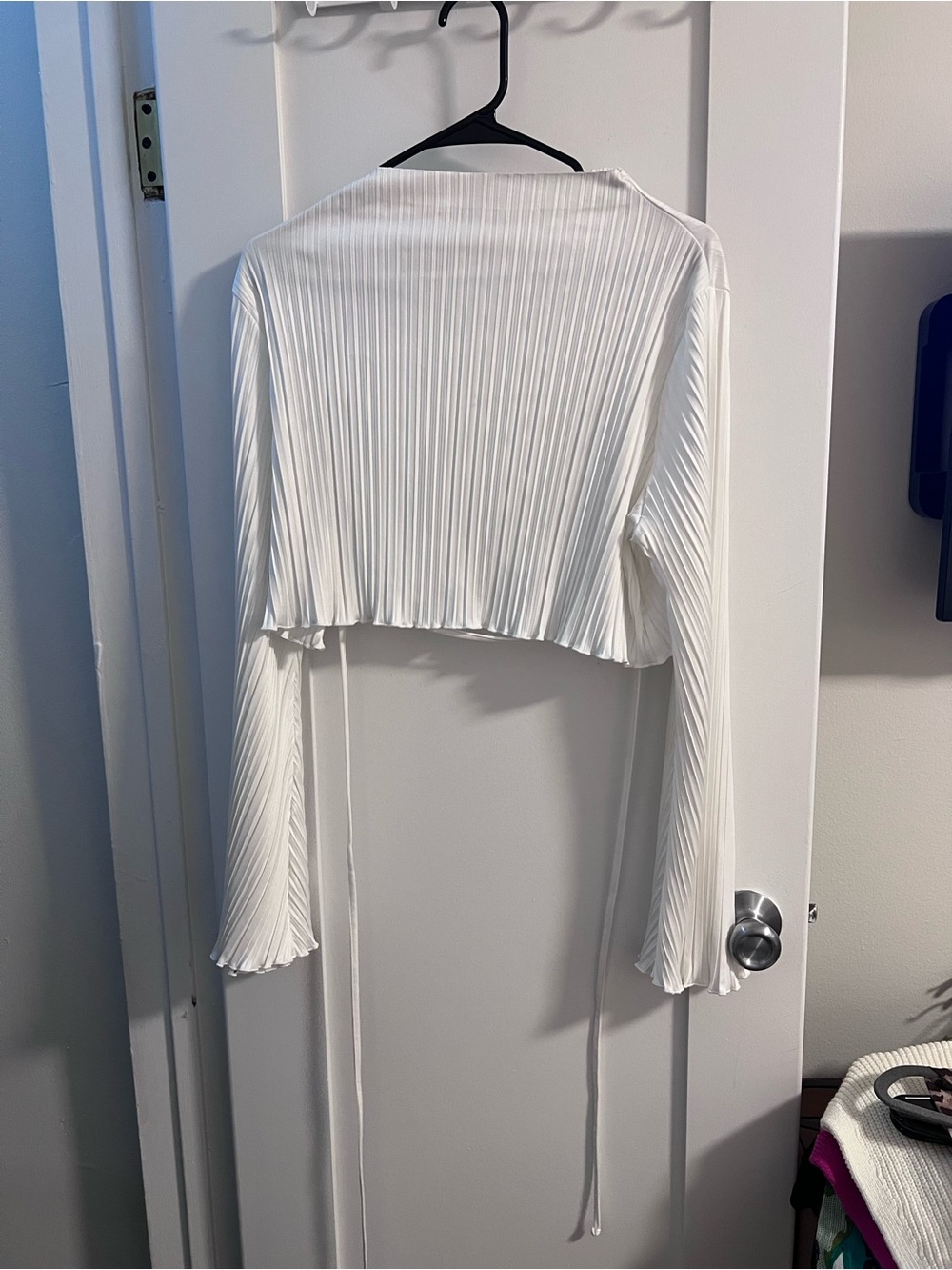 White Pleated Cropped Women's Top - Brand Unspecified
